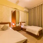 Baron Hotell Tirana