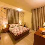 Baron Tirana