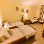 Baron Hotell 3*