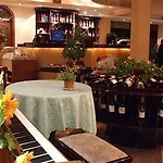 Baron 3* Tirana