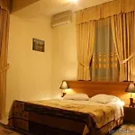 Baron Hotell Tirana