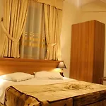 Hotell Baron Tirana