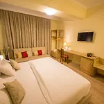 Baron Tirana