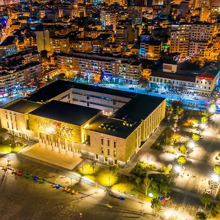 Baron فندق تيرانا