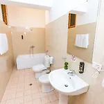 Baron 3* Tirana