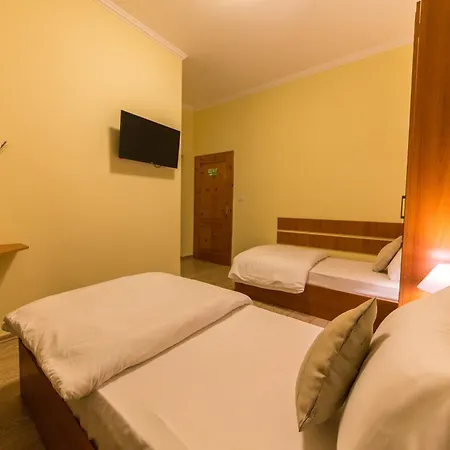 Baron Ξενοδοχείο Τίρανα