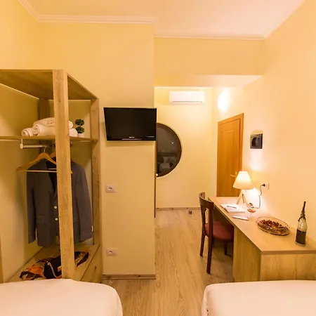 Ξενοδοχείο Baron Τίρανα