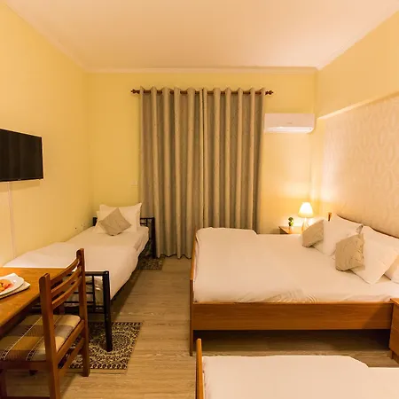 Baron 3* Tirana