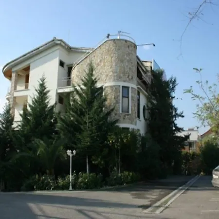 Отель Baron Тирана