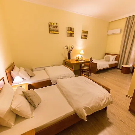 Baron Ξενοδοχείο 3*