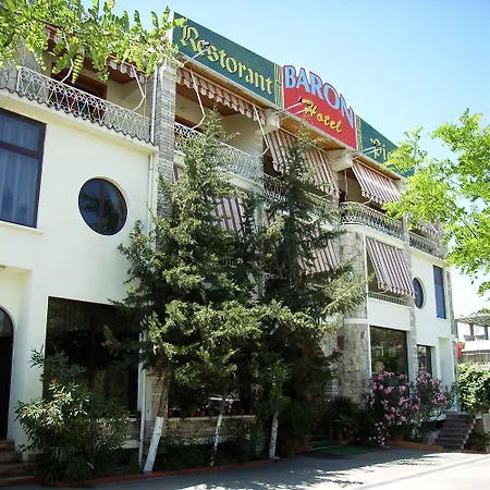 Baron Hotell 3*